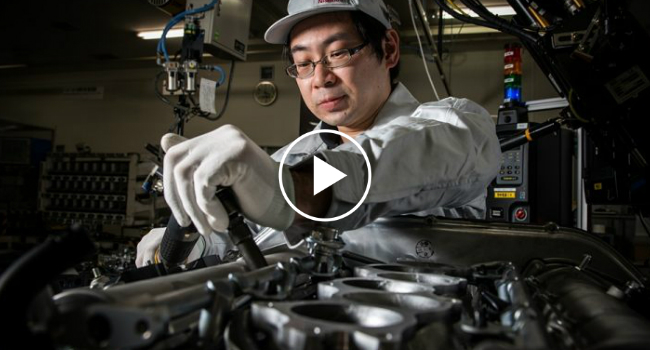 Como é Montado Cada Motor Do Nissan GT-R 2017 Pelos 5 Mestres-Artesãos