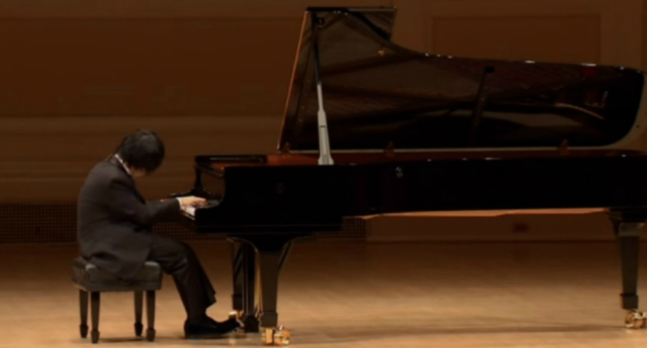 Pianista Invisual Não Consegue Conter As Lágrimas Em Comovente Atuação