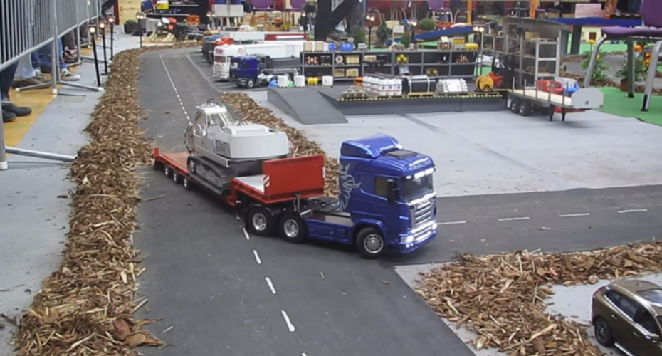 VIDEO: Incrível Mini-Cidade Construída a Pensar Nos Carrinhos Telecomandados