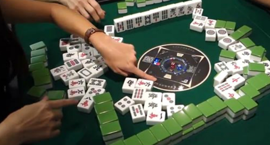 VIDEO: Esta Mesa Automática Faz Com Que o Jogo De Mahjong Seja Ainda Mais Interessante