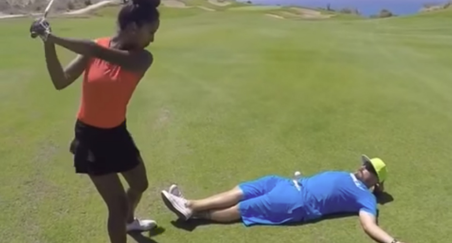 VIDEO: Namorado Percebe Que Cometeu Um Erro Ao Confiar Nos Conhecimentos De Golfe Da Namorada