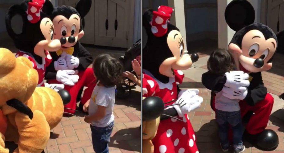Mickey e Minnie Surpreendem Menino Surdo