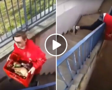 Jovem Demonstra Como Manter a Bebida Em Segurança Mesmo Estando Em Total Desequilíbrio Jovem Demonstra Como Manter a Bebida Em Segurança Mesmo Estando Em Total Desequilíbrio