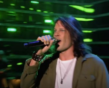 Oliver Henrich Impressiona Jurados Com “Kings And Queens” Dos 30 Seconds To Mars No “The Voice” Oliver Henrich Impressiona Jurados Com “Kings And Queens” Dos 30 Seconds To Mars No “The Voice”