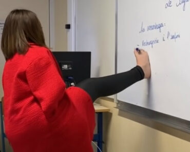 O Dia a Dia De Uma Jovem Com 17 Anos Que Nasceu Sem Braços O Dia a Dia De Uma Jovem Com 17 Anos Que Nasceu Sem Braços