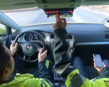 Filmado Em Setúbal: Como é Uma Viagem Na VMER a Caminho De Uma Ocorrência Filmado Em Setúbal: Como é Uma Viagem Na VMER a Caminho De Uma Ocorrência