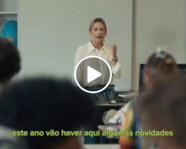Professora De Português Dos “Morangos” Deu Erro De Português e o Momento Tornou-se Viral