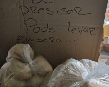 Padaria De Santo Tirso Deixa Sacos De Pão à Porta Para Quem Precisa: “Se Precisar, Pode Levar”