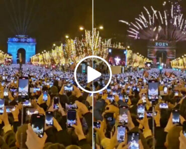 Vídeo De Milhares De Pessoas a “Entraram” Em 2024 Através Do Ecrã Do Telemóvel Torna-se Viral