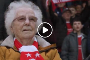 Vídeo Emocionante Com Adepta Do Nottingham Forest Está a Dar Que Falar