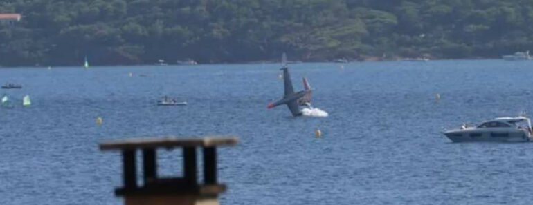 Aeronave Cai Ao Mar Antes De Espetáculo Aéreo Em França Aeronave Cai Ao Mar Antes De Espetáculo Aéreo Em França