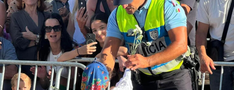 Menina Ofereceu Flores a Um Agente Da PSP e a Imagem Tornou-se Viral Menina Ofereceu Flores a Um Agente Da PSP e a Imagem Tornou-se Viral