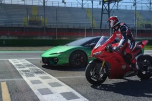 Lamborghini De 920 Cv Defronta Ducati De 216 Cv. Qual Ganha?