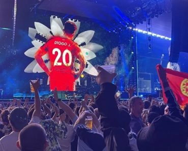 De Volta Aos Palcos Após 16 Anos, Oasis Dedicam “Live Forever” a Diogo Jota De Volta Aos Palcos Após 16 Anos, Oasis Dedicam “Live Forever” a Diogo Jota
