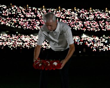 Arrepiante. Fãs Do Liverpool Recordam Diogo Jota Com “Show” De Lanternas Arrepiante. Fãs Do Liverpool Recordam Diogo Jota Com “Show” De Lanternas