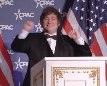 Milei Imita Famosa Dança De Trump Ao Som De Y.M.C.A. Nos EUA Milei Imita Famosa Dança De Trump Ao Som De Y.M.C.A. Nos EUA