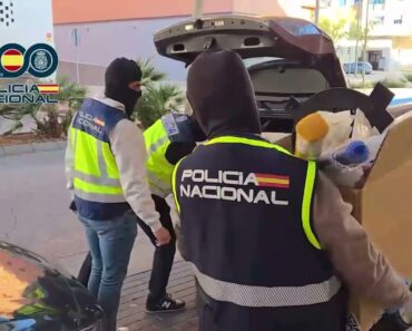 Polícia Espanhola Desmantela “Célula Terrorista” Que Preparava Atentados Polícia Espanhola Desmantela “Célula Terrorista” Que Preparava Atentados