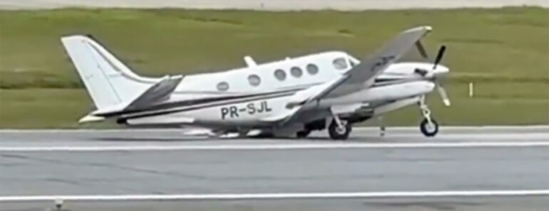 Aeronave Tomba Ao Aterrar Em Pista De Aeroporto No Brasil Aeronave Tomba Ao Aterrar Em Pista De Aeroporto No Brasil