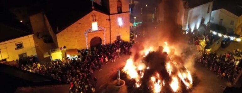Mantém-se “Acesa” Tradição De Natal Em Penamacor. Madeiro Já Arde Mantém-se “Acesa” Tradição De Natal Em Penamacor. Madeiro Já Arde