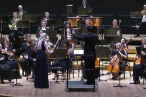 E Fez-se Silêncio! Maestro Atira Violino De 1,1 Milhões De Euros Ao Chão Com Batuta Em Concerto