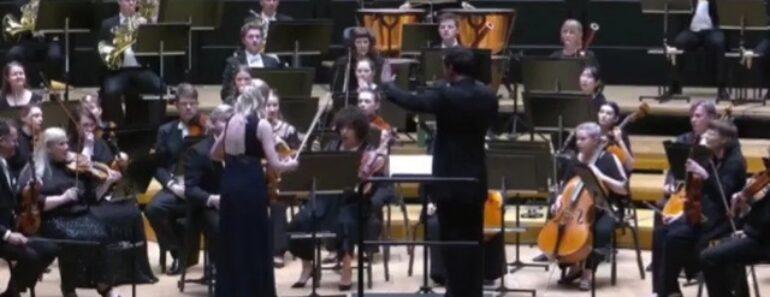 E Fez-se Silêncio! Maestro Atira Violino De 1,1 Milhões De Euros Ao Chão Com Batuta Em Concerto E Fez-se Silêncio! Maestro Atira Violino De 1,1 Milhões De Euros Ao Chão Com Batuta Em Concerto