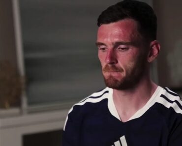 Emocionante: Andy Robertson Lê a Carta Que a Mulher De Diogo Jota Lhe Escreveu Antes Do Mundial Emocionante: Andy Robertson Lê a Carta Que a Mulher De Diogo Jota Lhe Escreveu Antes Do Mundial
