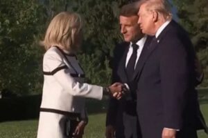 13 Segundos. O Estranho Aperto De Mão De Trump a Brigitte No G7