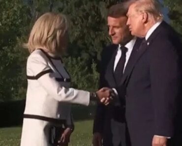 13 Segundos. O Estranho Aperto De Mão De Trump a Brigitte No G7 13 Segundos. O Estranho Aperto De Mão De Trump a Brigitte No G7