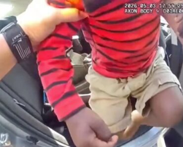 Menino De 2 Anos Resgatado Após Ser Deixado Em Carro Em Dia De Calor Menino De 2 Anos Resgatado Após Ser Deixado Em Carro Em Dia De Calor