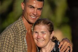 Dona Dolores Deixa Mensagem De “Orgulho” Para Cristiano Ronaldo… e Para Os Fãs