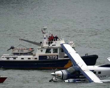Filmada Reação De Passageiros De Aeronave Que “Aterrou” De Emergência Em Rio Nos EUA Filmada Reação De Passageiros De Aeronave Que “Aterrou” De Emergência Em Rio Nos EUA