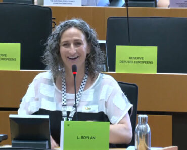 Eurodeputada Queixou-se De Não Poder Usar o Irlandês No Parlamento Europeu e Acabou Apanhada De Surpresa Eurodeputada Queixou-se De Não Poder Usar o Irlandês No Parlamento Europeu e Acabou Apanhada De Surpresa