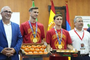 No Regresso a Casa: Gavi e Fábian Ruiz Recebem o Seu Próprio Peso Em… Tomates