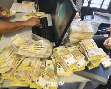 Abandonam Mala Com 1,5 Milhões Em Notas Falsas Junto a Lixo No Porto Abandonam Mala Com 1,5 Milhões Em Notas Falsas Junto a Lixo No Porto