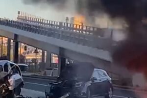 Perseguição Policial Em Lisboa Acaba Em Três Feridos e Carro Em Chamas