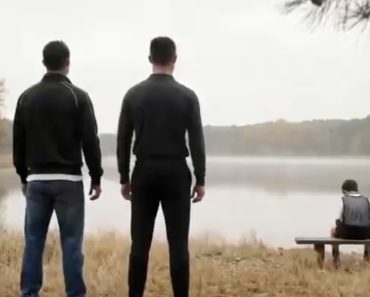 Cristiano Ronaldo Encontra a Sua Versão Criança Em Vídeo Viral Criado Com IA Cristiano Ronaldo Encontra a Sua Versão Criança Em Vídeo Viral Criado Com IA
