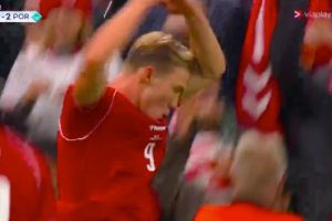 Jogador Da Dinamarca Marca Contra Portugal e Festeja à Cristiano Ronaldo
