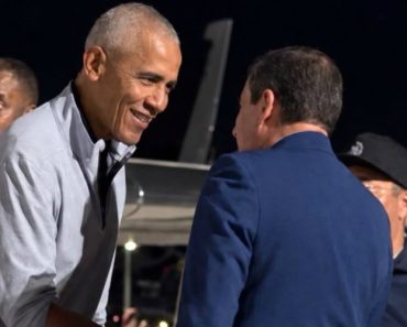 Barack Obama Já Está Em Portugal. As Imagens Da Chegada a Cascais Barack Obama Já Está Em Portugal. As Imagens Da Chegada a Cascais